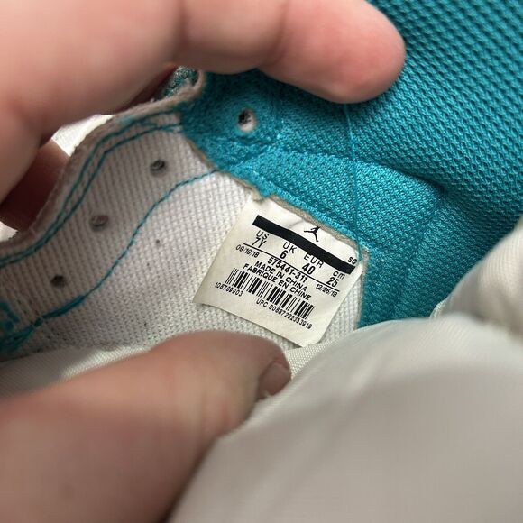 Nike Shoes Air Jordan 1 Retro High OG GS “Turbo Green” 2024 - Picture 8 of 8